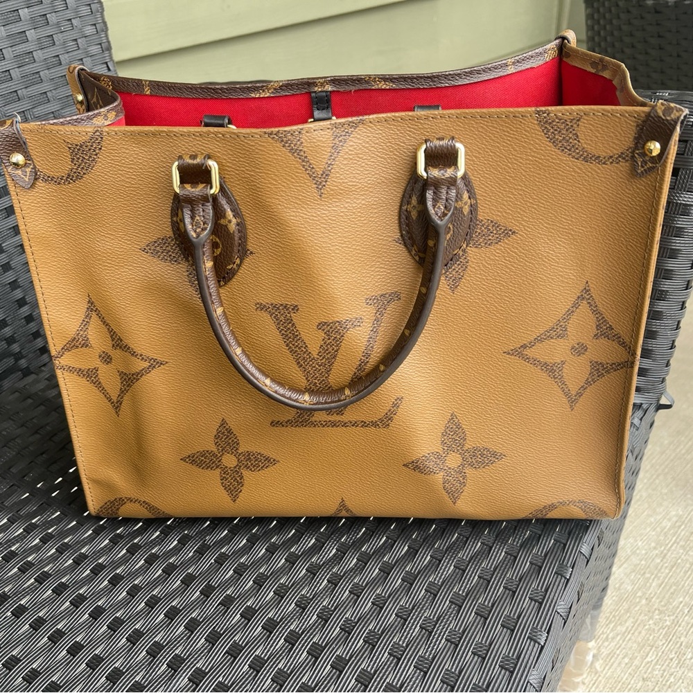 Louis Vuitton Onthego MM